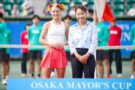 (L-R) Emerson Jones (AUS), Kurumi Nara (JPN), October 15, 2023 - Tennis : Girls Singles Victory Ceremony at ITC Utsubo Tennis Center during Osaka Mayor