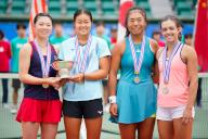 (L-R) Hayu Kinoshita (JPN), Wakana Sonobe (JPN), Mingge Xu (GBR), Kaitlin Quevedo (USA), October 14, 2023 - Tennis : Girls Doubles Victory Ceremony at ITC Utsubo Tennis Center during Osaka Mayor