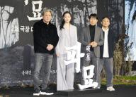 Choi Min-Sik, Kim Go-Eun, Yoo Hae-Jin and Jang Jae-Hyun, Jan 17, 2024 : (L-R) Cast members Choi Min-Sik, Kim Go-Eun, Yoo Hae-Jin and director Jang Jae-Hyun pose during a press conference for the new movie "Exhuma" in Seoul, South Korea. The new supernatural mystery thriller revolves around mysterious events affecting a geomancer, an undertaker and a young shaman duo after they exhume the grave of an ancestor from a wealthy family for a large amount of money. The occult thriller will be released in Korea in February. (Photo by Lee Jae-Won/AFLO