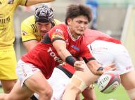 April 27, 2024, Tokyo, Japan - Toshiba Brave Lupus Tokyo scrum half Yuhei Sugiyama passes the ball during a Japan Rugby League One match against Tokyo Suntory Sungoliath at the Prince Chichibu rugby stadium in Tokyo on Saturday, April 27, 2024. Brave Lupus defeated Sungoliath 36-27. (photo by Yoshio Tsunoda\/AFLO