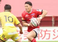 April 27, 2024, Tokyo, Japan - Toshiba Brave Lupus Tokyo fly half Hayata Nakao carries the ball during a Japan Rugby League One match against Tokyo Suntory Sungoliath at the Prince Chichibu rugby stadium in Tokyo on Saturday, April 27, 2024. Brave Lupus defeated Sungoliath 36-27. (photo by Yoshio Tsunoda\/AFLO