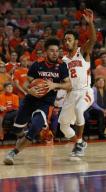 Virginia Cavaliers guard London Perrantes (32) drives to the basket against the Clemson Tigers on January 14, 2017. Mandatory Photo Credit: Vern Verna / Ai Wire