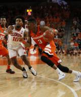 Syracuse Orange guard Andrew White III (3) drives to the basket against the Clemson Tigers on February 7, 2017. Mandatory Photo Credit: Vern Verna / Ai Wire