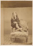 Pierson, Pierre-Louis 1822–1913. Les jambes croisées, Photograph, ca. 1860–1869. Albumen silver print from glass negative. Inv. Nr. 1975.548.216 New York, Metropolitan Museum of Art.