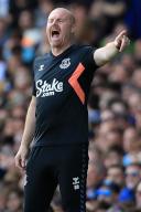 11th May 2024; Goodison Park, Liverpool, England; Premier League Football, Everton versus Sheffield United; Everton manager Sean Dyche shouts instructions to his players