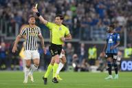 15th May 2024, Stadio Olimpico, Rome, Italy; Italian Coppa Italia Football Final; Atalanta versus Juventus; Referee Fabio Maresca shows the yellow card to Dusan Vlahovic of FC
