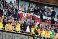 18th May 2024; Wembley Stadium, London, England; EFL League One Play Off Football Final, Bolton Wanderers versus Oxford United; Oxford United manager Des Buckingham lifts the Sky Bet League One Play-off winner trophy