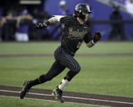 May 16, 2024: VanderbiltÃ¢â¬â¢s Jonathan Vastine runs to first during a game between the Kentucky Wildcats and the Vanderbilt Commodores at Kentucky Proud Park in Lexington, KY. Kevin Schultz/CSM (Credit Image: Â Kevin Schultz/Cal Sport Media
