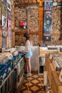 Recycled Music Center & Friperie, second-hand record shop specializing in vinyls from eclectic & classic genres, Madrid