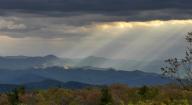 com.newscom.model.mediaobject.impl.MSMediaObject@653e9bec[tagId=depphotos264918,docId=34552293HighRes,ftSubject=Sunlight streams through storm clouds over the Blue Ridge Mountains in North Carolina, USA,rfrm=<null>]