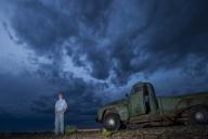 com.newscom.model.mediaobject.impl.MSMediaObject@3517ddd5[tagId=depphotos265464,docId=34553378HighRes,ftSubject=Young man with his vintage truck watching gathering storm clouds,rfrm=<null>]