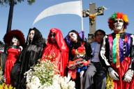 Todeskult auf Friedhof bei Mexiko Stadt, Mexiko, Mexiko Stadt | death cult at cemetery in Mexico City, Mexico, Mexiko