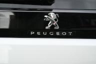 28 April 2024, North Rhine-Westphalia, Cologne: Logo lettering of the French car manufacturer Peugeot on a car. Peugeot is a brand of the Stellantis Group Photo: Horst Galuschka\/dpa