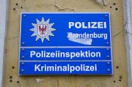 PRODUCTION - 29 April 2024, Brandenburg, Potsdam: A sign "Polizeiinspektion und Kriminalpolizei" of the Brandenburg police is attached to the building in Henning-von-Tresckow-Straße. Photo: Jens Kalaene\/dpa