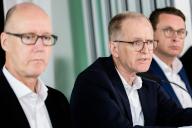 07 May 2024, Berlin: Georg Friedrichs (center), CEO of GASAG, speaks alongside Matthias Trunk (right), Chief Sales Officer of GASAG, and Stefan Hadre (left), Chief Financial Officer of GASAG, at GASAG\'s annual press conference on the EUREF-Campus. Photo: Christoph Soeder\/dpa