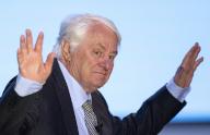 16 May 2024, Baden-Württemberg, Mannheim: Hasso Plattner, co-founder of the software company SAP, turns to the audience as he says goodbye. Photo: Marijan Murat\/dpa