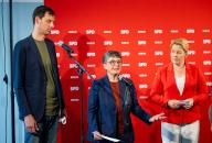 18 May 2024, Berlin: Martin Hikel (l-r) and Nicola Böcker-Giannini, the newly elected leadership duo of the Berlin SPD, stand next to Franziska Giffey, the current state chairwoman of the SPD Berlin, as the results of the run-off election for the SPD party chairmanship are announced. Photo: Monika Skolimowska/dpa