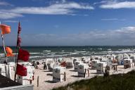 18 May 2024, Schleswig-Holstein, Scharbeutz\/Timmendorfer Strand: Sunny weather on the Baltic Sea. Numerous vacationers and day visitors were drawn to the Bay of Lübeck over the Whitsun weekend. Photo: Thomas Müller\/dpa