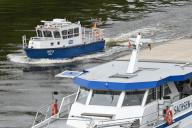 18 May 2024, Saxony-Anhalt, Magdeburg: The patrol boat WSP 24 of the Magdeburg Water Police is on patrol on the Elbe. At the start of the recreational boating season, the Saxony-Anhalt waterway police are stepping up their checks on pleasure craft and commercial shipping. Photo: Heiko Rebsch/dpa