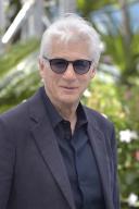 CANNES, FRANCE - MAY 18: Richard Gere attends the "Oh, Canada" Photocall at the 77th annual Cannes Film Festival at Palais des Festivals on May 18, 2024 in Cannes, France