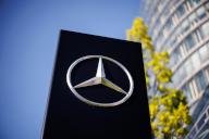 10 May 2024, Bavaria, Munich: The Mercedes star, the Mercedes-Benz brand logo, can be seen on a stele in front of a branch of the car manufacturer in Munich (Bavaria) on May 10, 2024. Mercedes Benz is a registered trademark for automobiles of the Mercedes-Benz Group. Photo: Matthias Balk/dpa