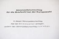 24 May 2024, Baden-Württemberg, Rottweil: A ballot paper envelope for the postal vote in the 2024 European elections lies on a desk. Photo: Silas Stein/dpa