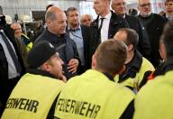 03 June 2024, Reichertshofen: German Chancellor Olaf Scholz today visited a flood-affected area in southern Germany, meeting with emergency forces in the Bavarian town of Reichertshofen, one of the areas hardest hit by rising waters this weekend. Photo: Sven Hoppe/dpa