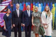 Spain\'s King Felipe VI (2L), Spanish Queen Letizia (L), Netherlands\' King William Alexander (C), Netherlands\' Queen Maxima (2R), and Crown princess Catharina Amalia (R) pose during a visit to a contemporary art exhibition on the occasion of the state visit of Spanish royal couple to the Netherlands, in Straat Museum, Amsterdam, 18 April 2024. EFE\/ Chema Moya