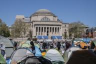 A picture taken from a camp set up by students demonstrating in favor of Palestine, this Tuesday on the campus of Columbia University in New York, United States, 23 April 2024. The campus of Columbia University in New York, one of the most prestigious faculties in the United States, and where the pro-Gaza protests began last week, continued this Tuesday occupied by students who remain firm in their demands in around a hundred of tents, in an atmosphere of tense calm after the police intervention last Thursday. EFE/ Ángel Colmenares