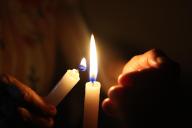 10/05/2024 FOTOS CONCEPTUALES. Las candelas volverÃ¡n a ser protagonistas debido a los cortes de electricidad anunciados para los prÃ³ximos dÃ­as. Foto: Rafael Pacheco