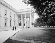 White House entrance, Washington, D.C., between 1910 and 1920