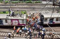 MUMBAI, INDIA - APRIL 29: Mumbai local train derailed at Harbour Line railway which was coming towards CSMT Railway station on platform no 2, on April 29, 2024 in Mumbai, India. Harbour line services continued to be a mess on Thursday, as authorities scrambled to fix a defective portion of a track near the Chhatrapati Shivaji Maharaj Terminus (CSMT) that led to two derailments earlier this week. (Photo by Bhushan Koyande\/Hindustan Times