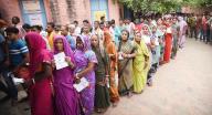 KHAGARIA, INDIA - MAY 7: Voters in queue for cast votes during 3rd phase of Lok Sabha election at a polling booth on May 7, 2024 in Khagaria, India. (Photo by Santosh Kumar\/Hindustan Times