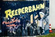 Lettering Reeperbahn, street art, graffiti, painted house wall, Reeperbahn, St. Pauli, Hamburg, Germany