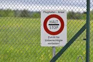 Warning sign Halt Stop airport
