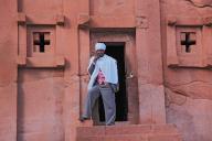 Lalibela, eastern group of rock-hewn churches, pilgrims at the entrance to the Bete Abba Lebanon, Abba Lebanon Church, House of Father Lebanon, Ethiopia