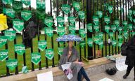 Green bandanas decorated the White House fence as abortion rights activists marched to the White House in Washington D.C. on July 9, 2022 to stage a mass sit-in. (Photo by Jeff Malet