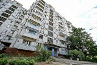 STEPNOHIRSK, UKRAINE - MAY 21, 2024 - An apartment block situated opposite the settlement council building which a Russian guided bomb has hit is pictured during the evacuation of a family assisted by the police, Stepnohirsk, Zaporizhzhia region, southeastern Ukraine. (Ukrinform/POLARIS