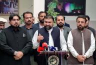 QUETTA, PAKISTAN, APR 25: Balochistan Chief Minister, Mir Sarfaraz Bugti along with others addresses to media persons during press conference held at PDMA Office in Quetta on Thursday, April 25, 2024. (Sami Khan\/PPI Images