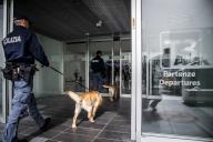 Fiumicino Leonardo da Vinci Airport: intensification of security and surveillance measures after the attack in Moscow, checks with explosive-sniffing dogs of the State Police. Fiumicino, Rome, Italy 29 March 2024, Credit:Alessandro Serrano\' \/ Avalon