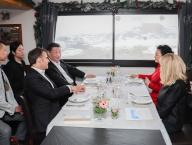 (240507) -- TARBES, May 7, 2024 (Xinhua) -- Chinese President Xi Jinping and his wife Peng Liyuan communicate with French President Emmanuel Macron and his wife Brigitte Macron at the Col du Tourmalet in Hautes-Pyrenees Department of France, May 7, 2024. Xi on Tuesday arrived in Tarbes, Hautes-Pyrenees Department of France, as part of his state visit to the European country. (Xinhua\/Yao Dawei) - Yao Dawei -\/\/CHINENOUVELLE_CHINENOUVELLE0144\/Credit:CHINE NOUVELLE\/SIPA