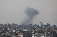 (240519) -- RAFAH, May 19, 2024 (Xinhua) -- Smoke rises following Israeli strikes in the southern Gaza Strip city of Rafah, on May 18, 2024. The Palestinian death toll from the ongoing Israeli attacks on the Gaza Strip has risen to 35,386, health authorities in the Palestinian enclave said in a press statement on Saturday. (Photo by Khaled Omar/Xinhua) - Khaled Omar -//CHINENOUVELLE_XxjpbeE007054_20240519_PEPFN0A001/Credit:CHINE NOUVELLE/SIPA