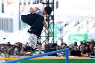 (240519) -- SHANGHAI, May 19, 2024 (Xinhua) -- Chris Joslin of the United States competes during the men