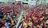 Prayagraj, March 26, 2024 (ANI): People play with colours amid Holi festival celebrations, in Prayagraj on Tuesday. (ANI Photo via Hindustan Times\/Sipa USA