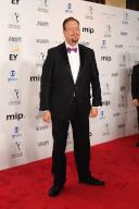 Penn Jillette walking the red carpet at the International Emmy Awards at the New York Hilton in New York, NY, on November 21, 2022. (Photo by Efren Landaos/Sipa USA