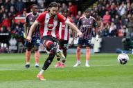 Ben Bereton Diaz scores a penalty to make it 1-0 during the English Premier League match between Sheffield United and Nottingham Forest at Bramall Lane on 04\/05\/2024 Photo by Ben Booth\/Sportpix\/Sipa