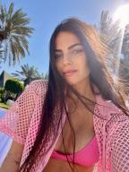 After Max Verstappen\'s partner Kelly Piquet drew admirers in her PrettyLittleThing swimsuit on Miami Beach while on holiday two months ago Kelly Piquet, has once again caught the attention of fans and admirers alike with her latest beach look. The