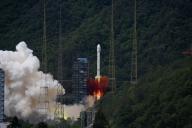 VCG111495150339 XICHANG, CHINA - MAY 09: A Long March-3B carrier rocket carrying the Smart Skynet-1 01 satellite blasts off from the Xichang Satellite Launch Center on May 9, 2024 in Xichang, Liangshan Yi Autonomous Prefecture, Sichuan Province of China. The satellite, named Smart SkyNet-1 01, is China\'s first medium Earth orbit (MEO) communication satellite. (Photo by Li Zhenzhou\/VCG