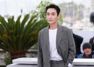 (230520) -- CANNES, May 20, 2023 (Xinhua) -- Chinese actor Zhu Yilong poses during a photocall for the film "He Bian De Cuo Wu" (Only the River Flows) in competition for the category Un Certain Regard at the 76th edition of the Cannes Film Festival in Cannes, southern France, on May 20, 2023. (Xinhua/Gao Jing