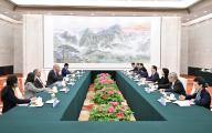 (240429) -- BEIJING, April 29, 2024 (Xinhua) -- Chinese Vice President Han Zheng meets with Minister of Foreign Affairs of Peru Javier Gonzalez-Olaechea Franco in Beijing, capital of China, April 29, 2024. (Xinhua/Yin Bogu